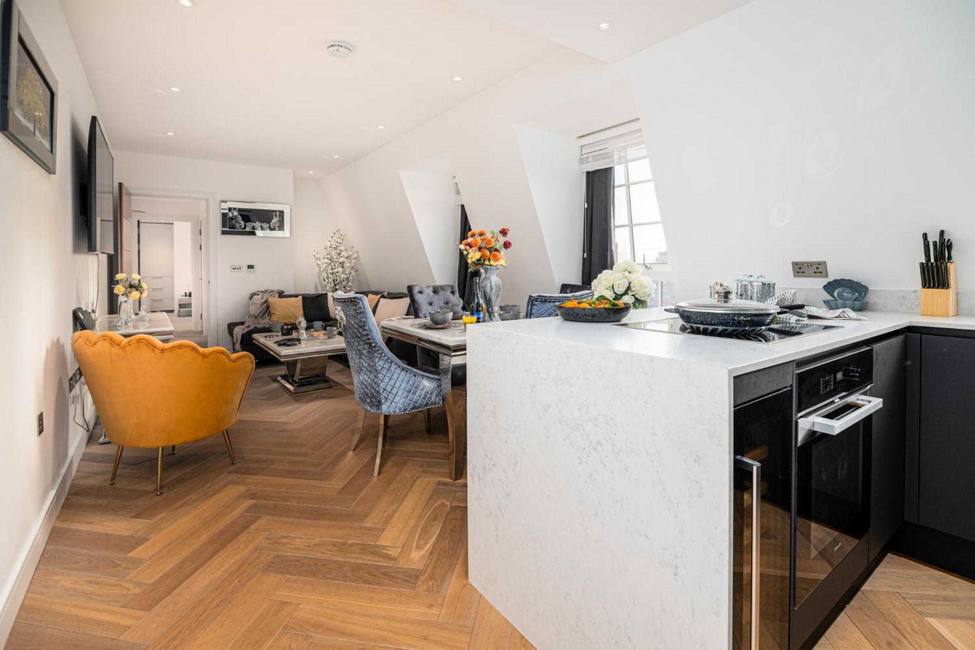 Stunning 1-Bedroom Penthouse In Marble Arch 72 London Exterior photo